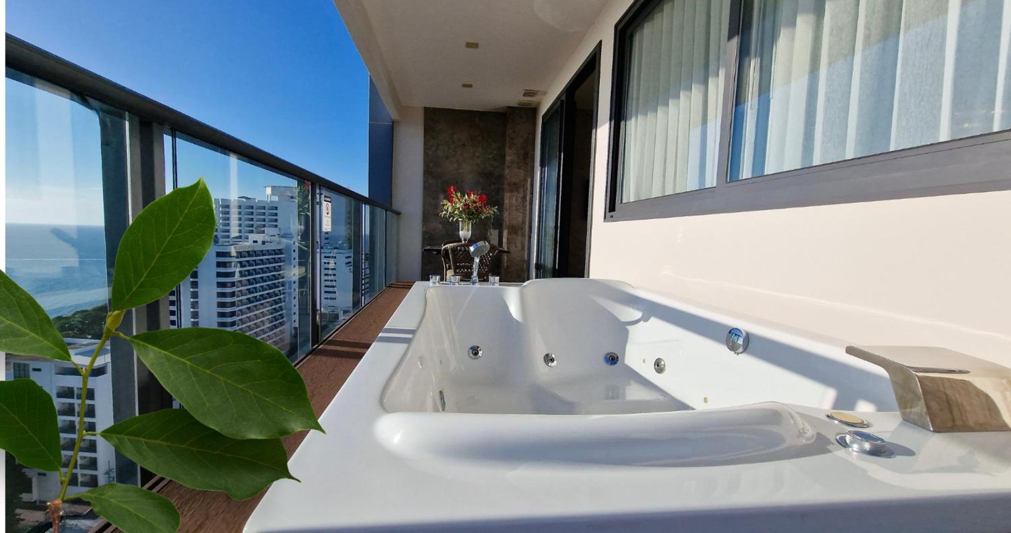 The Elysium Pratumnak Pattaya - By Shg Aparthotel Exterior photo